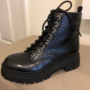 Nine West military boots sz 5M